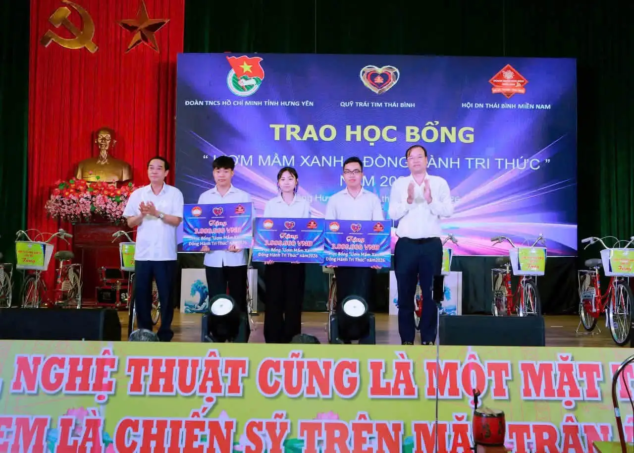 Hưng Yên: “Ươm mầm xanh – Đồng hành tri thức” tiếp sức học sinh có hoàn cảnh khó khăn