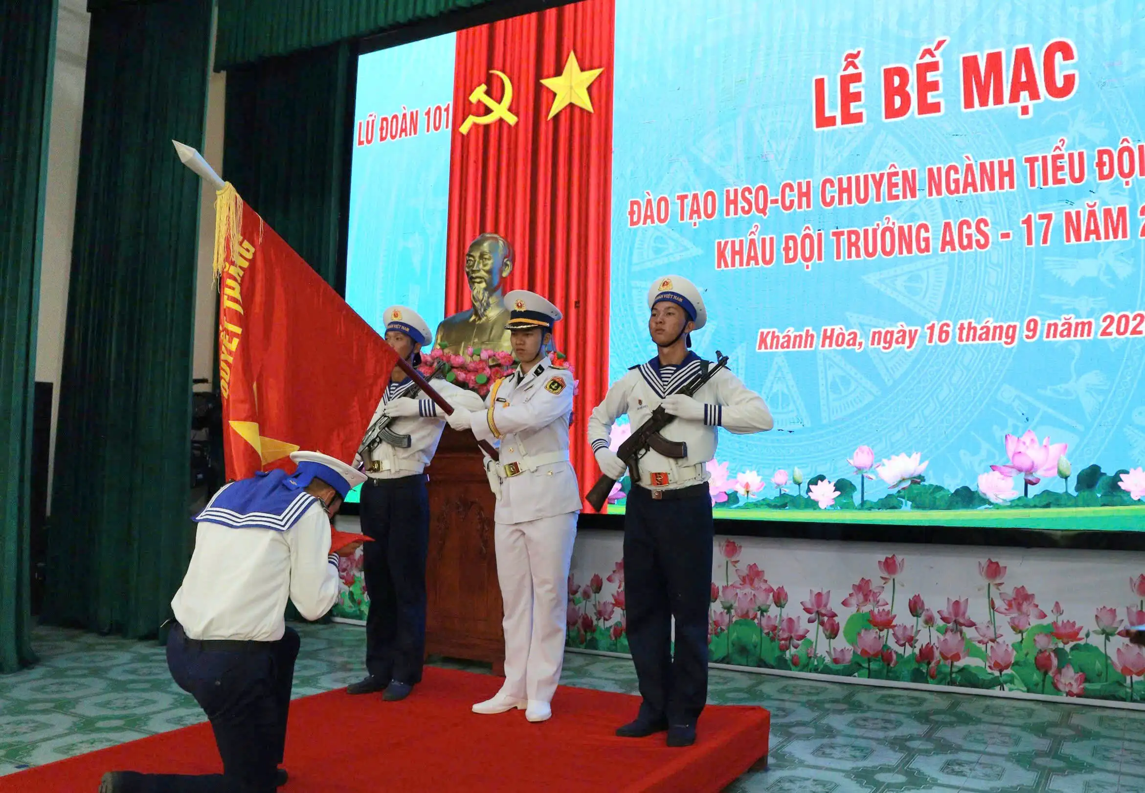 Lữ đoàn 101 bế mạc đào tạo Hạ sĩ quan chỉ huy khóa 49 năm 2026