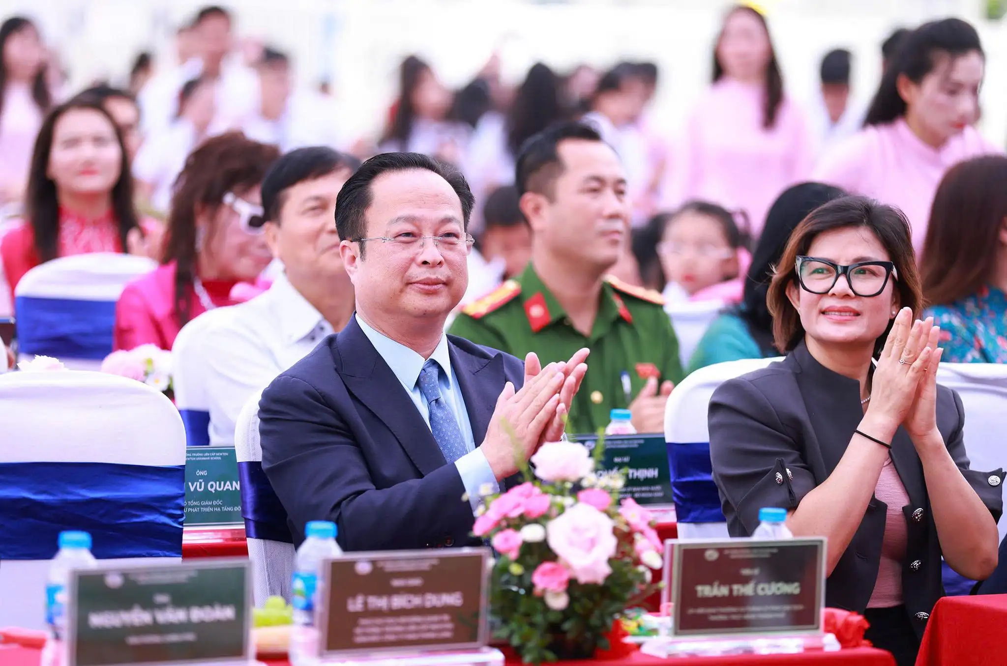 Trường Tiểu học – THCS Newton Westlake tổ chức lễ khánh thành, khai giảng năm học đầu tiên