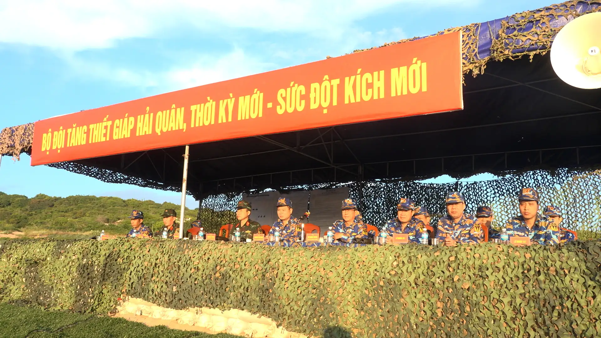 Lữ đoàn 101 tổ chức kiểm tra bắn đạn thật 2 Lữ đoàn 101 tổ chức kiểm tra bắn đạn thật