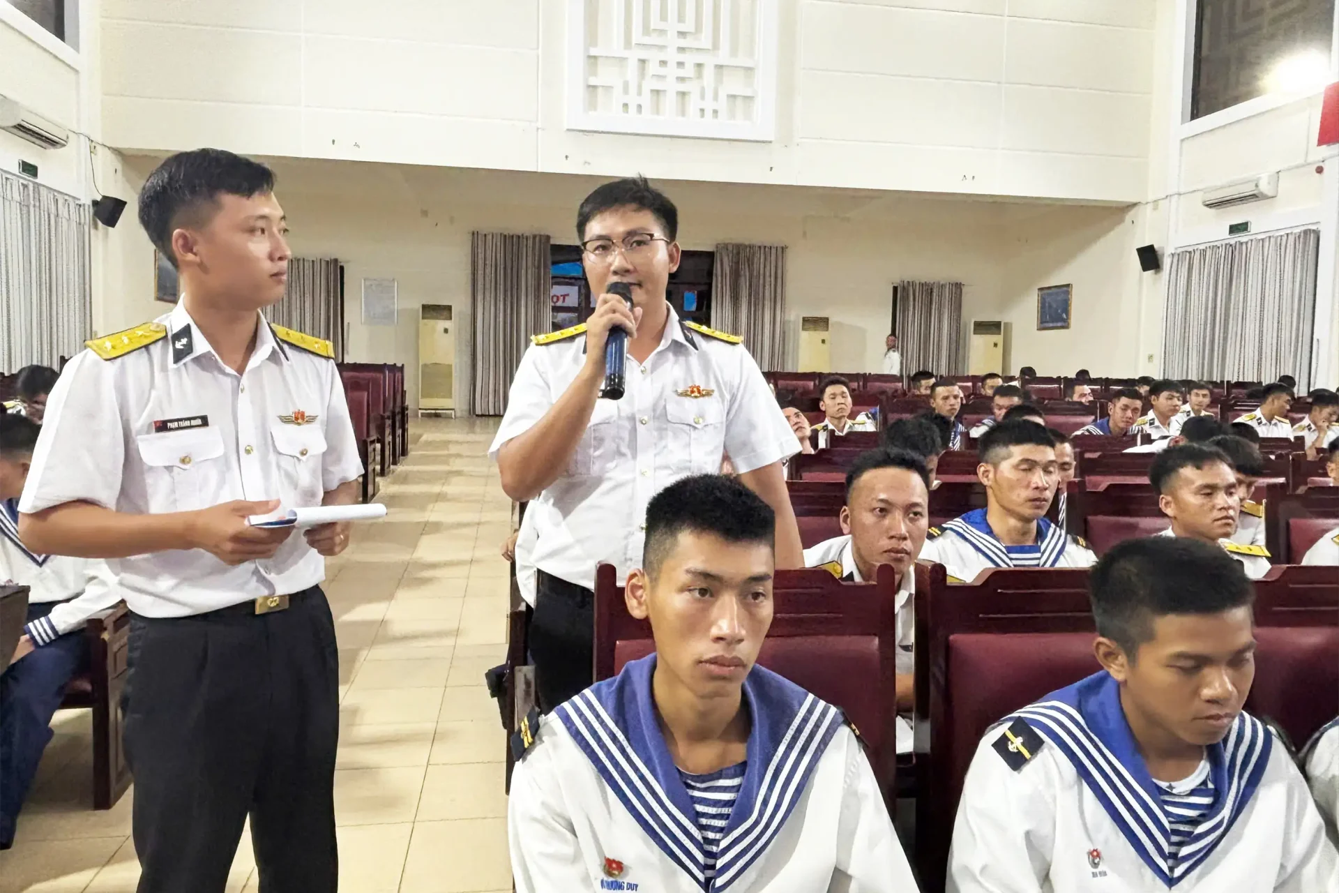 Tọa đàm “Tuổi trẻ Lữ đoàn 162 – Tư tưởng vững vàng, kỷ luật nghiêm minh, an toàn tuyệt đối”