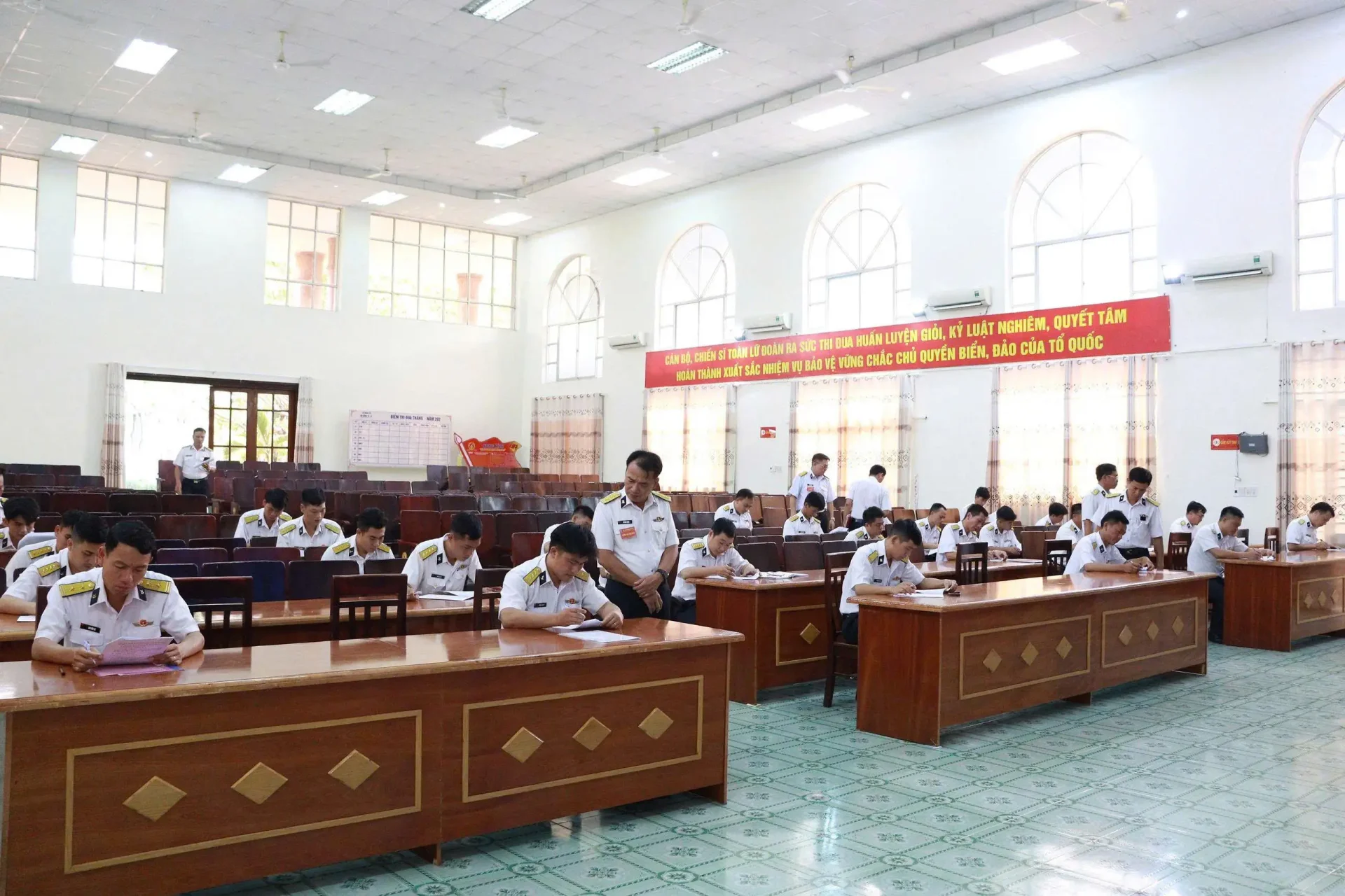 Lữ đoàn 101 khai mạc Hội thi Bí thư đảng ủy bộ phận, bí thư chi bộ giỏi năm 2026 4 Lữ đoàn 101 khai mạc Hội thi Bí thư đảng ủy bộ phận, bí thư chi bộ giỏi năm 2026