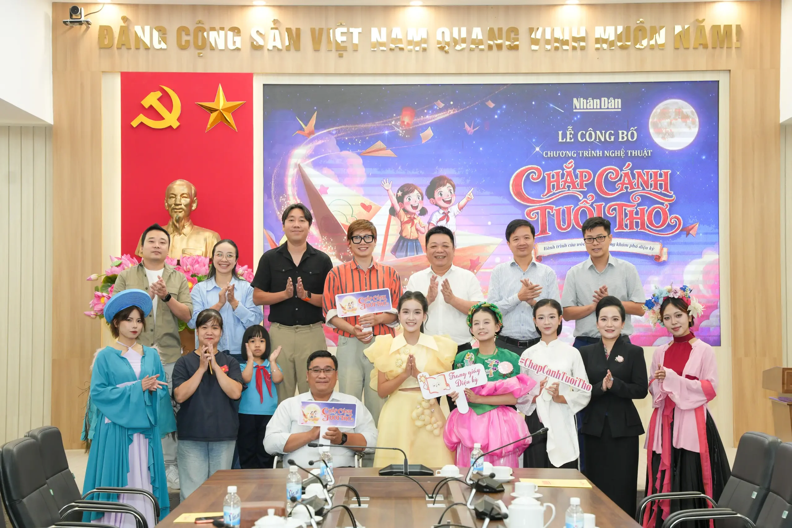 Chương trình nghệ thuật  “Chấp cánh tuổi thơ”