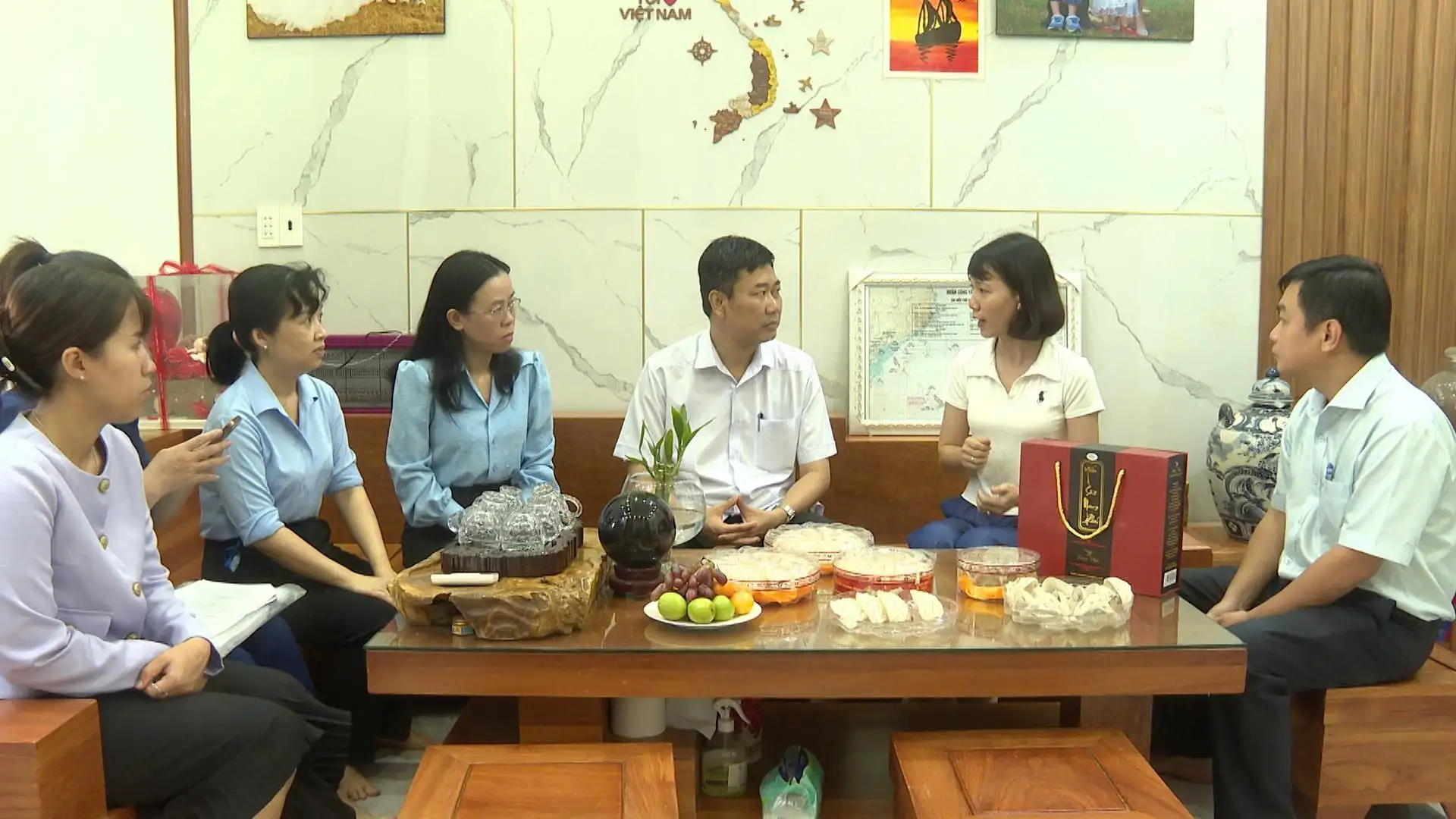 Đồng Nai: Đồng chí Viên Hồng Tiến,Thành ủy viên, Bí thư Đảng ủy phường Chơn Thành, khảo sát thực tế các doanh nghiệp, chủ thể có mô hình sản phẩm OCOP tiêu biểu
