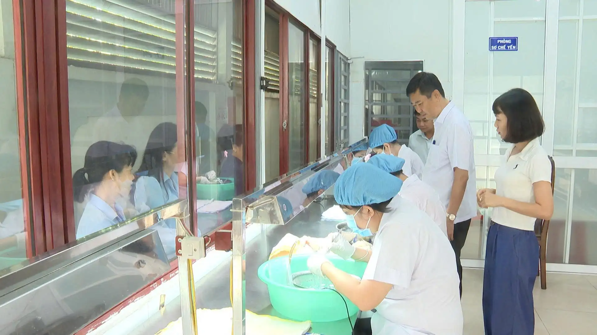 Đồng Nai: Đồng chí Viên Hồng Tiến,Thành ủy viên, Bí thư Đảng ủy phường Chơn Thành, khảo sát thực tế các doanh nghiệp, chủ thể có mô hình sản phẩm OCOP tiêu biểu 1 Đồng Nai: Đồng chí Viên Hồng Tiến,Thành ủy viên, Bí thư Đảng ủy phường Chơn Thành, khảo sát thực tế các doanh nghiệp, chủ thể có mô hình sản phẩm OCOP tiêu biểu