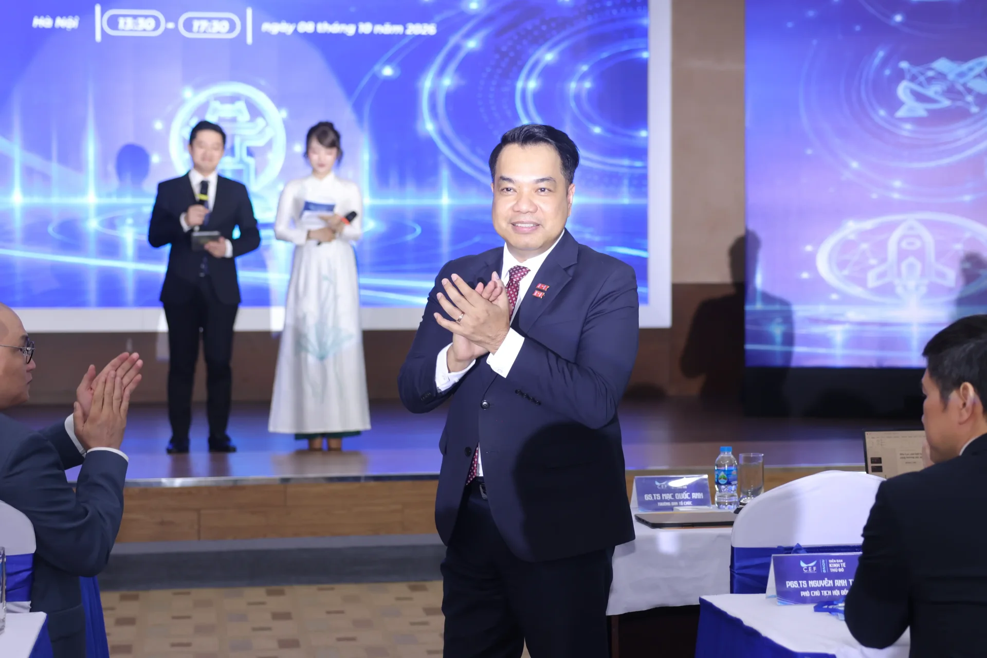 Hà Nội tạo 'động lực' tăng trưởng từ nguồn nhân lực, đổi mới sáng tạo 1 Hà Nội tạo ‘động lực’ tăng trưởng từ nguồn nhân lực, đổi mới sáng tạo