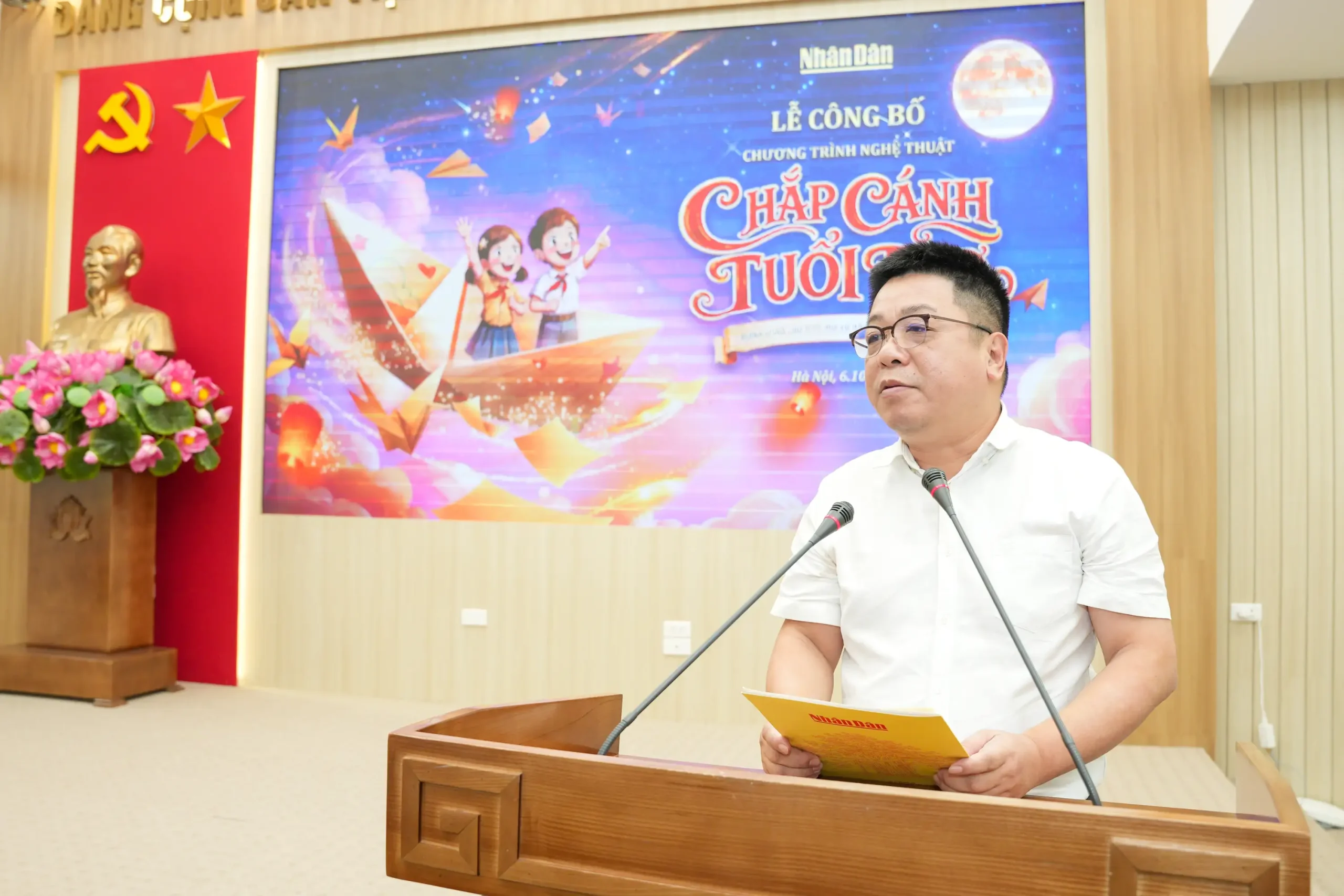 Báo Nhân Dân tổ chức chương trình nghệ thuật “Chắp cánh tuổi thơ” 1 Chương trình nghệ thuật “Chấp cánh tuổi thơ”